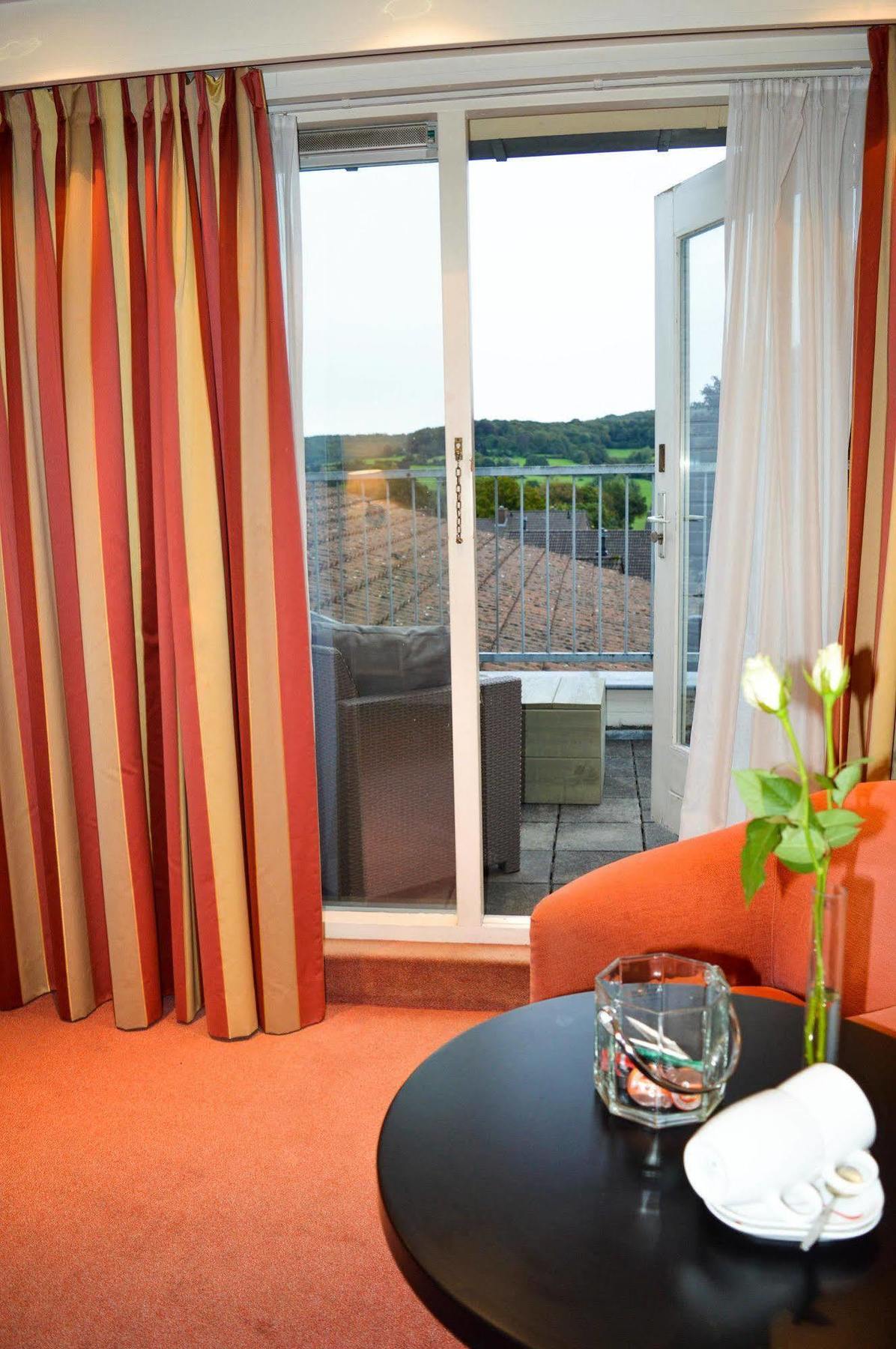 Js Hotel Epen Exterior foto